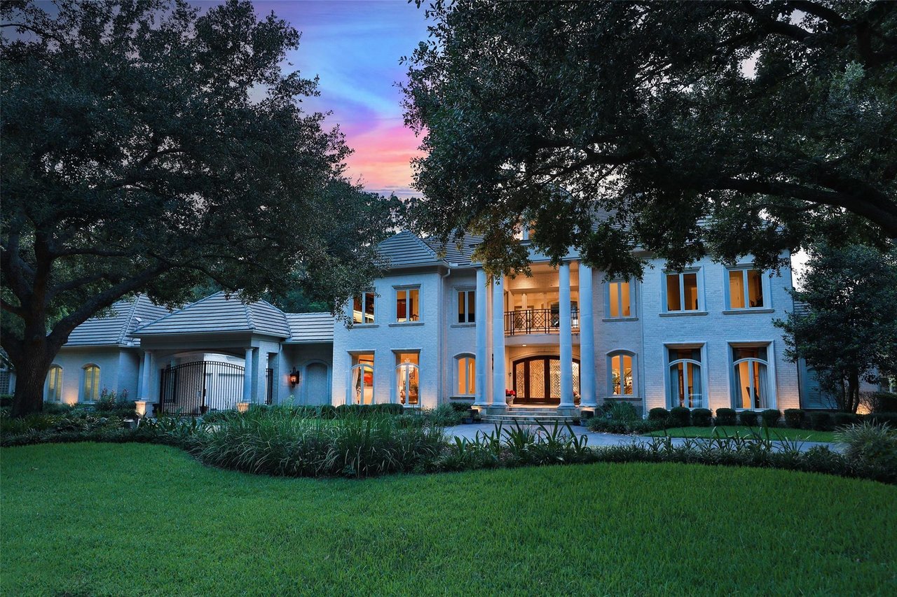 46 Wincrest Falls Drive