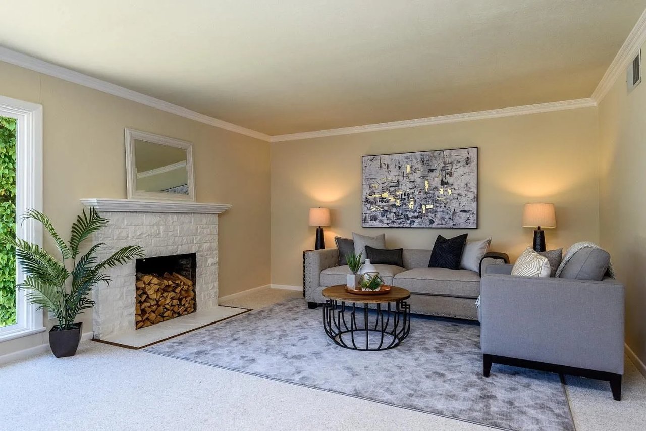 1928 Devereux Dr