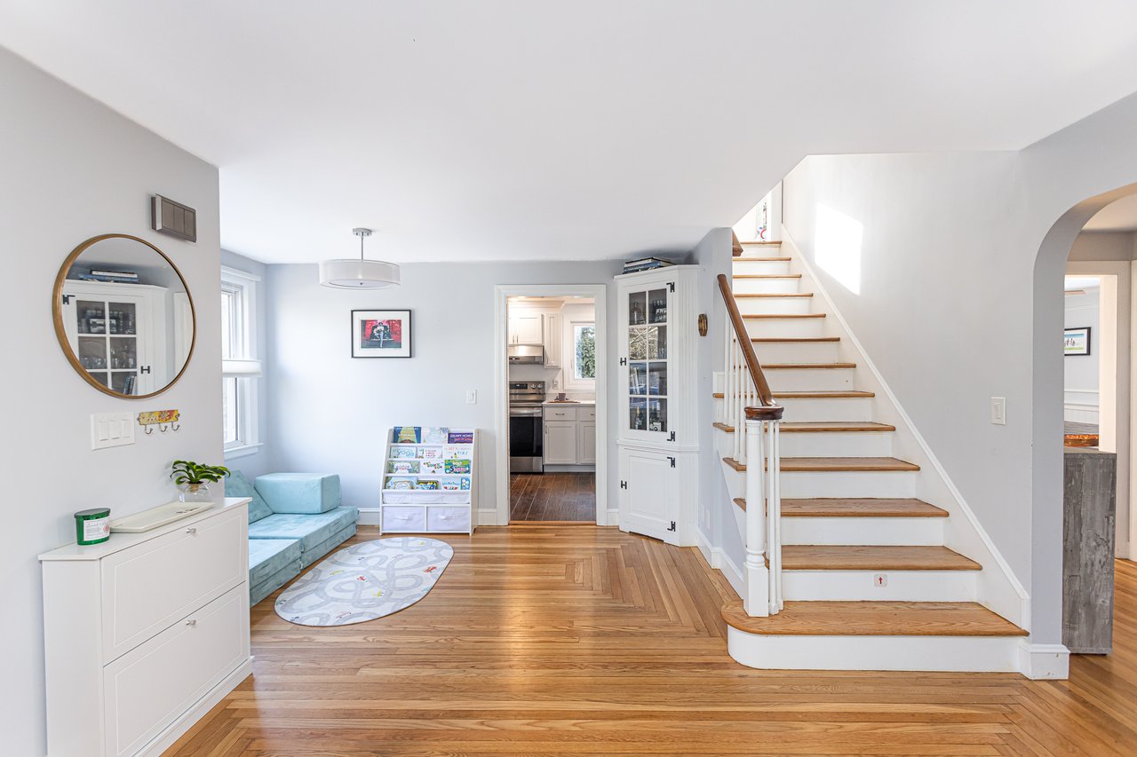 2 Linden Street, Middletown, RI 02842