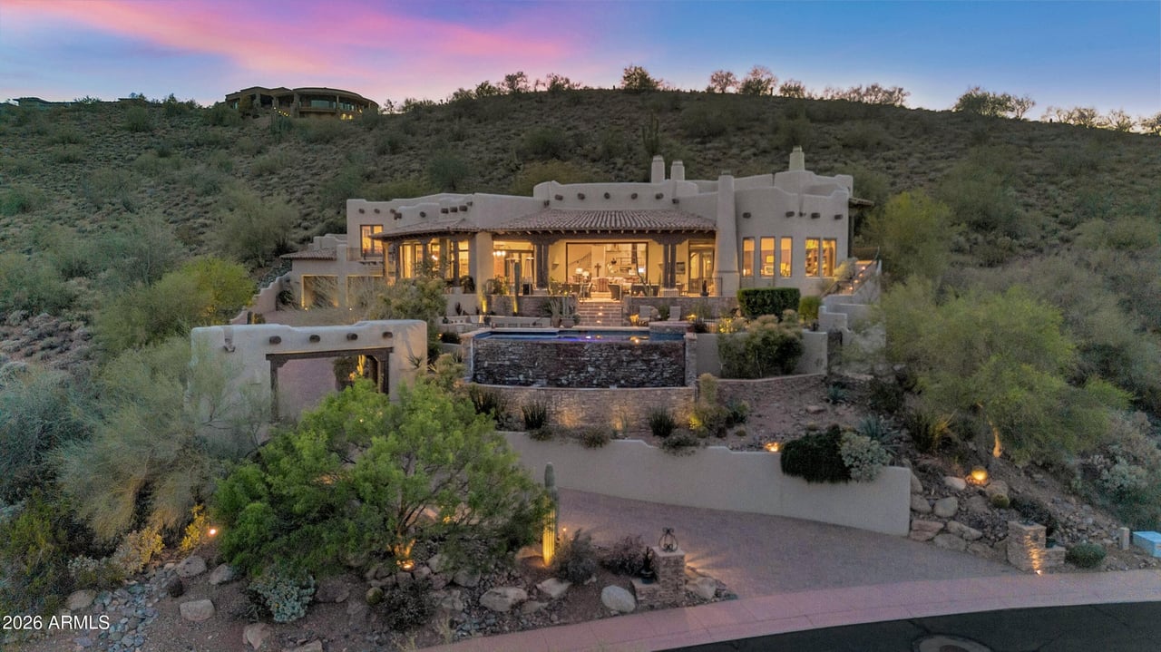 9410 N LAVA BLUFF TRAIL