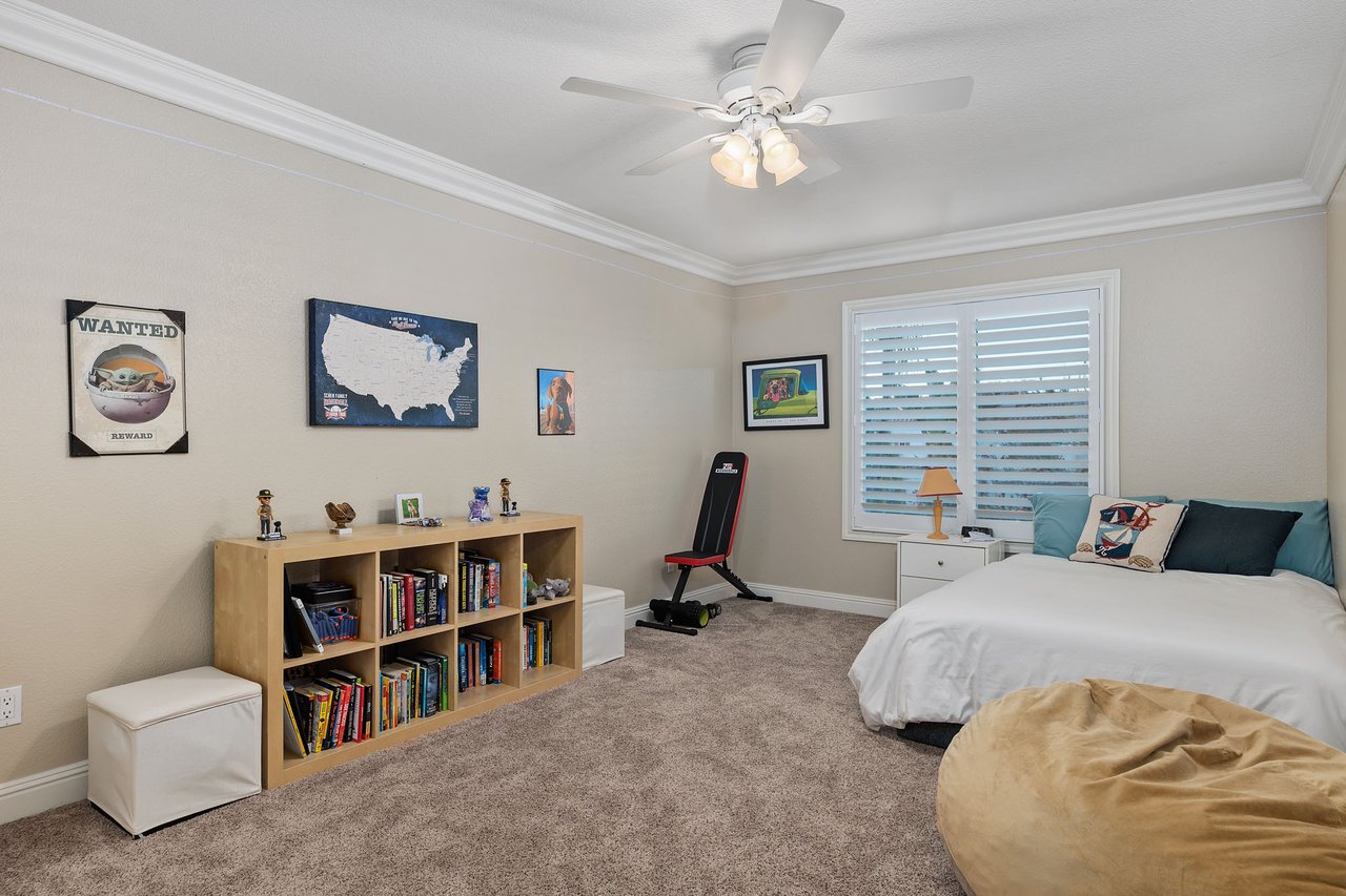 5275 Raven Hill Point