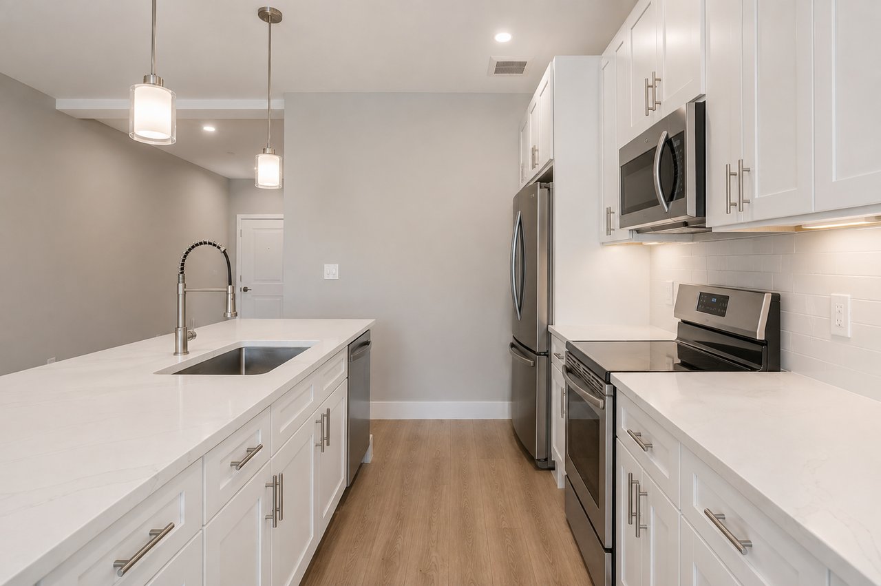 298 Main Street, 3C