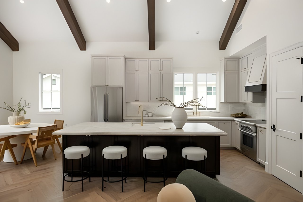 160 Waverley St, Palo Alto, CA 94301