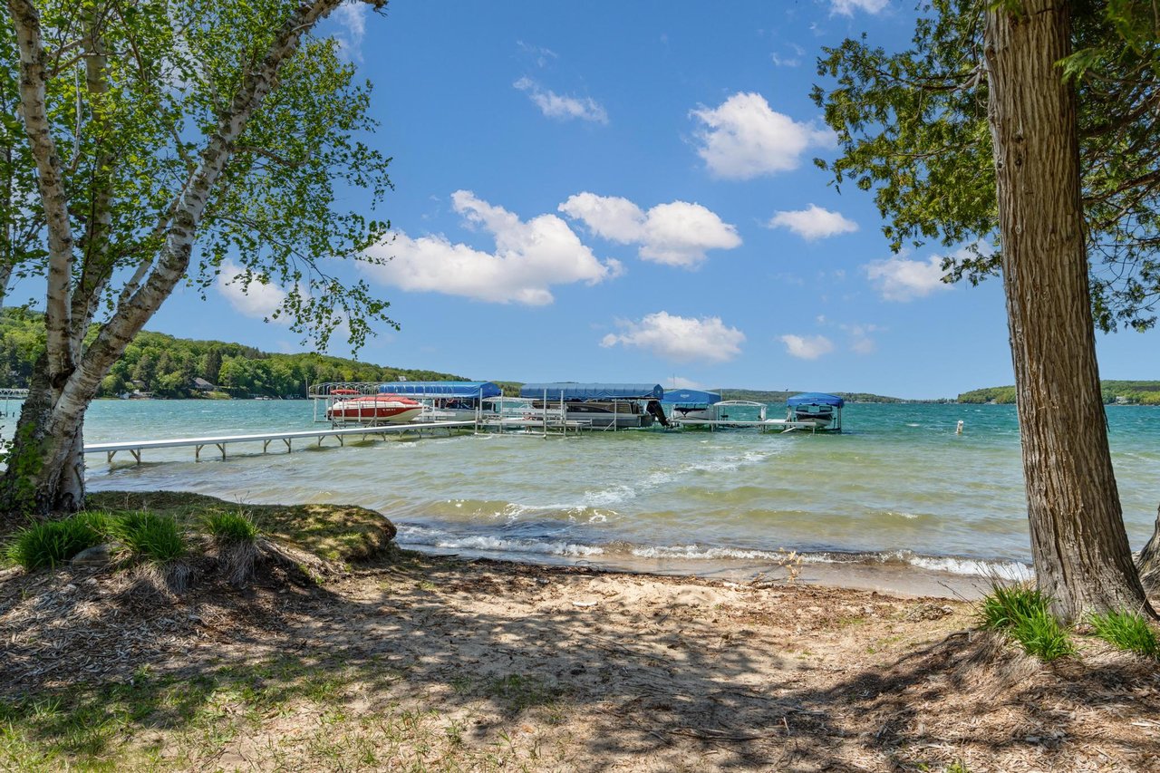Wildwood Condo, Walloon Lake