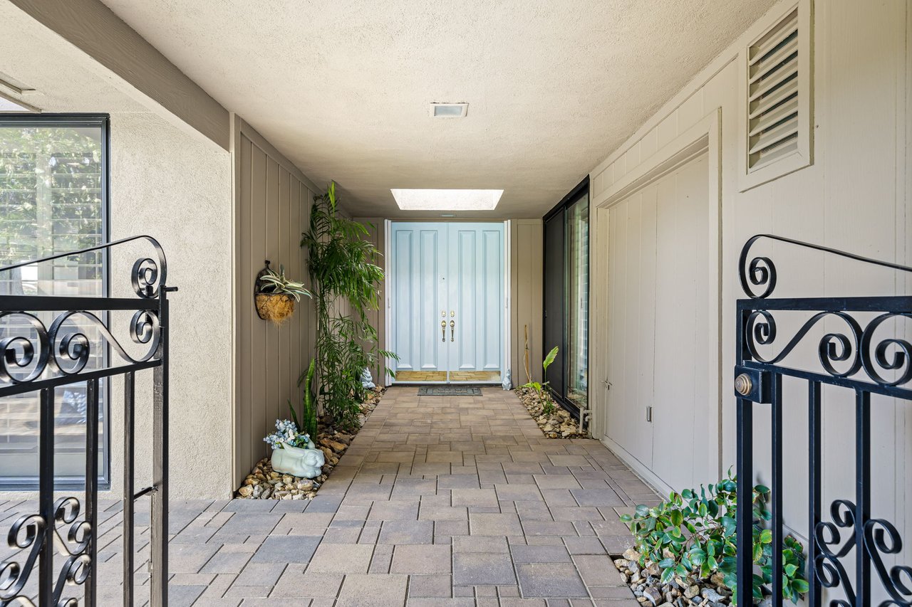 5 Seton Court