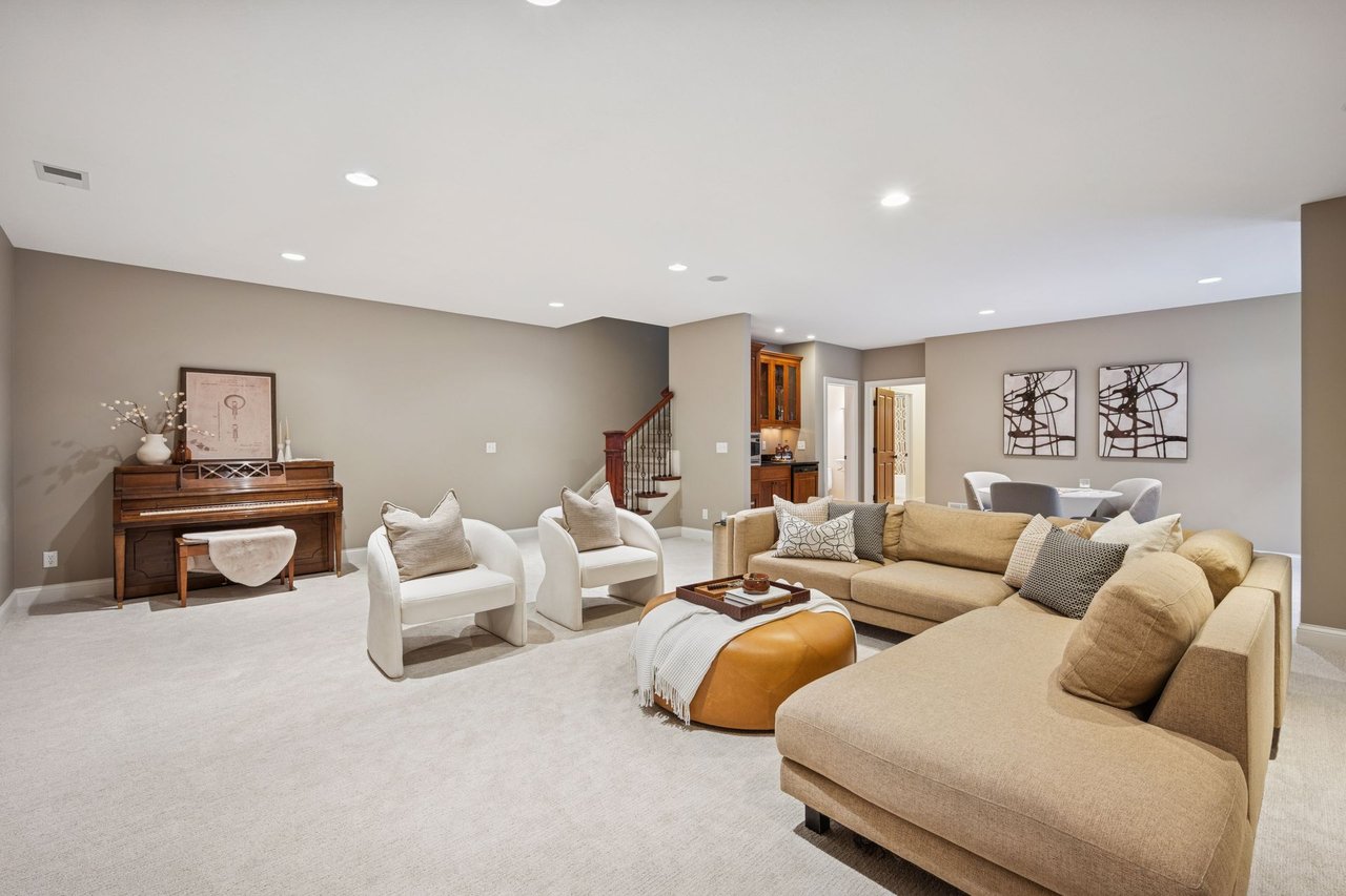 5321 Halifax Ave S, Edina