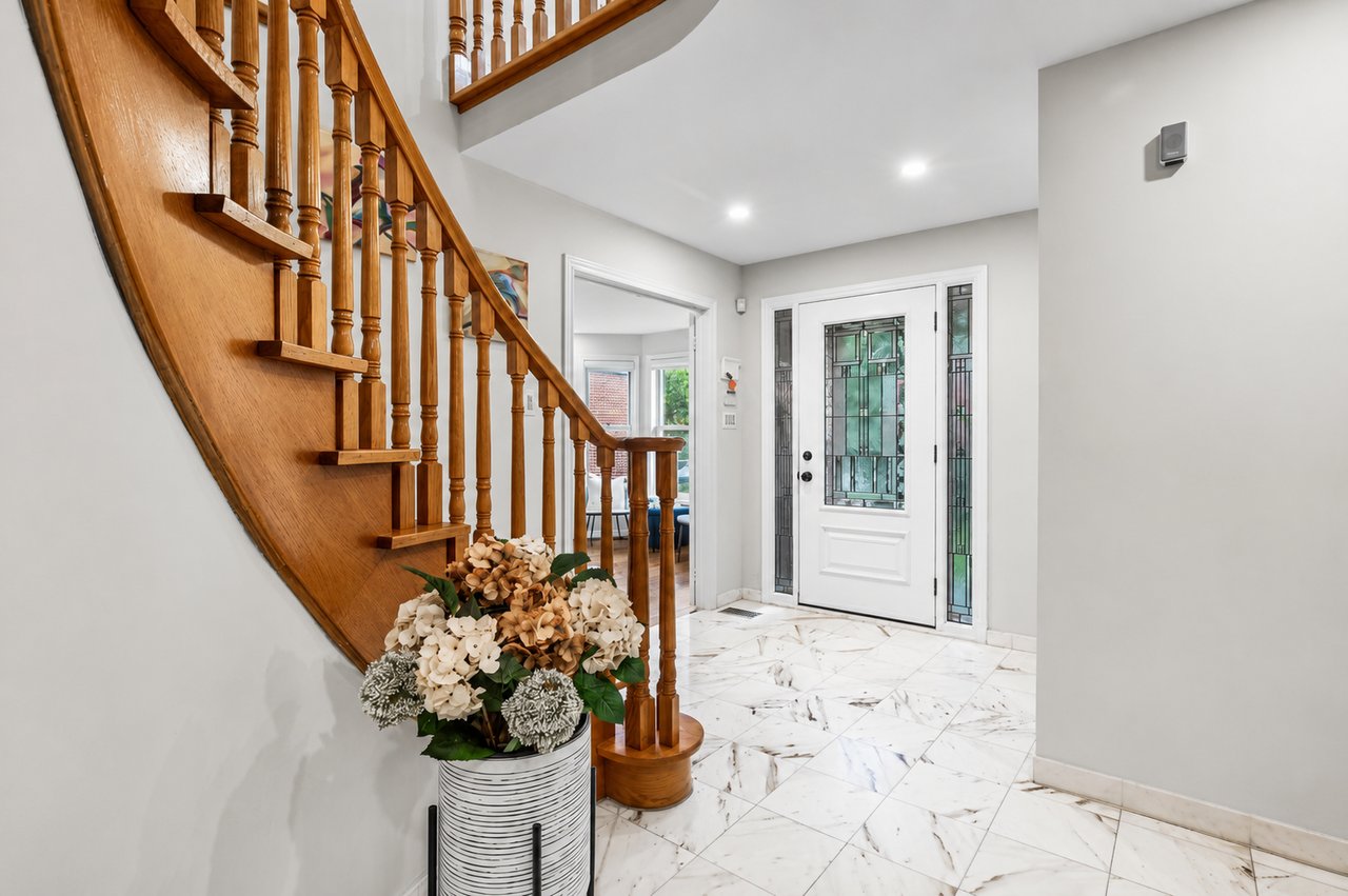 16 Wainwright Ave