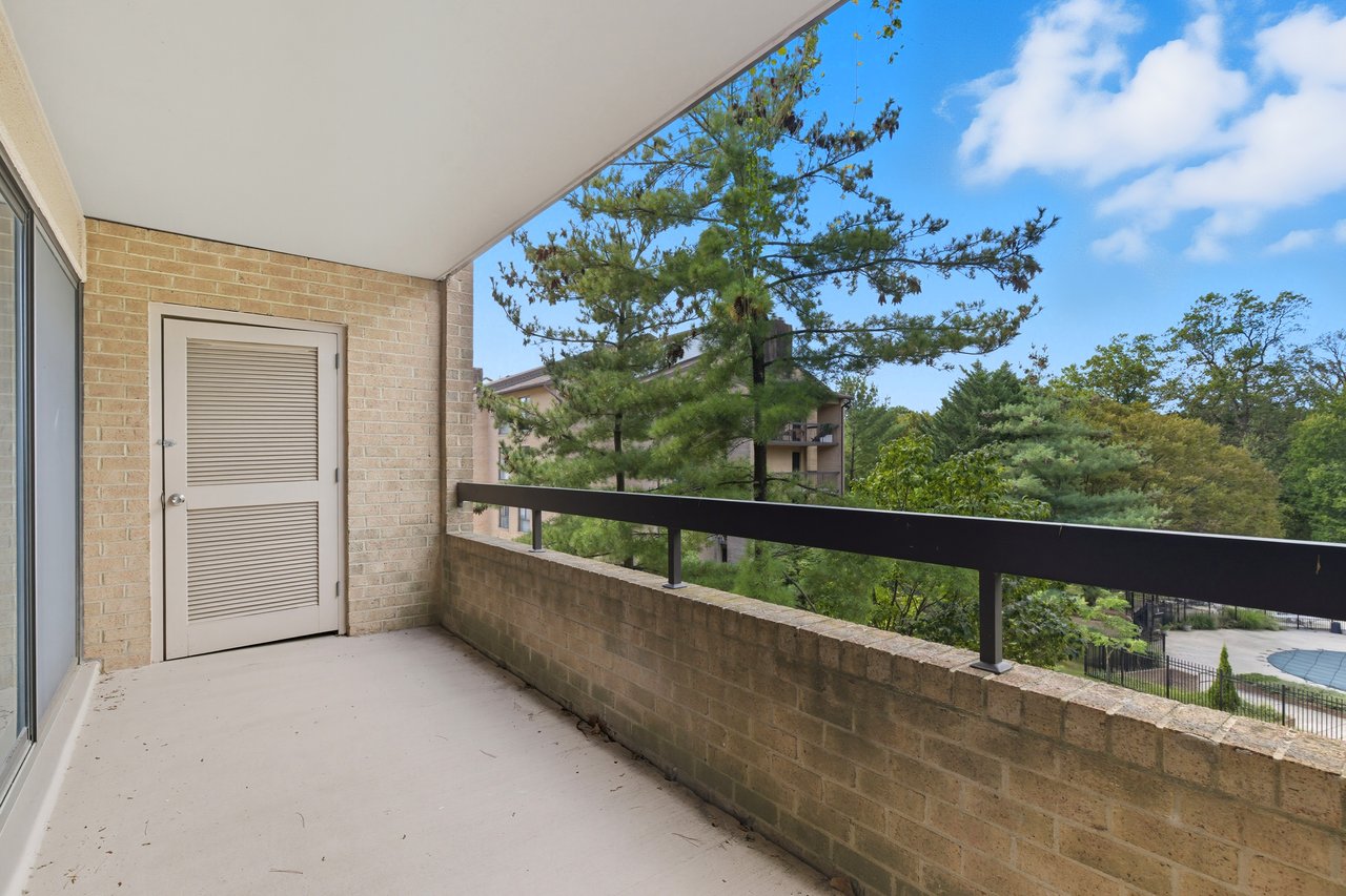 Luxury Turnkey Furnished Condo