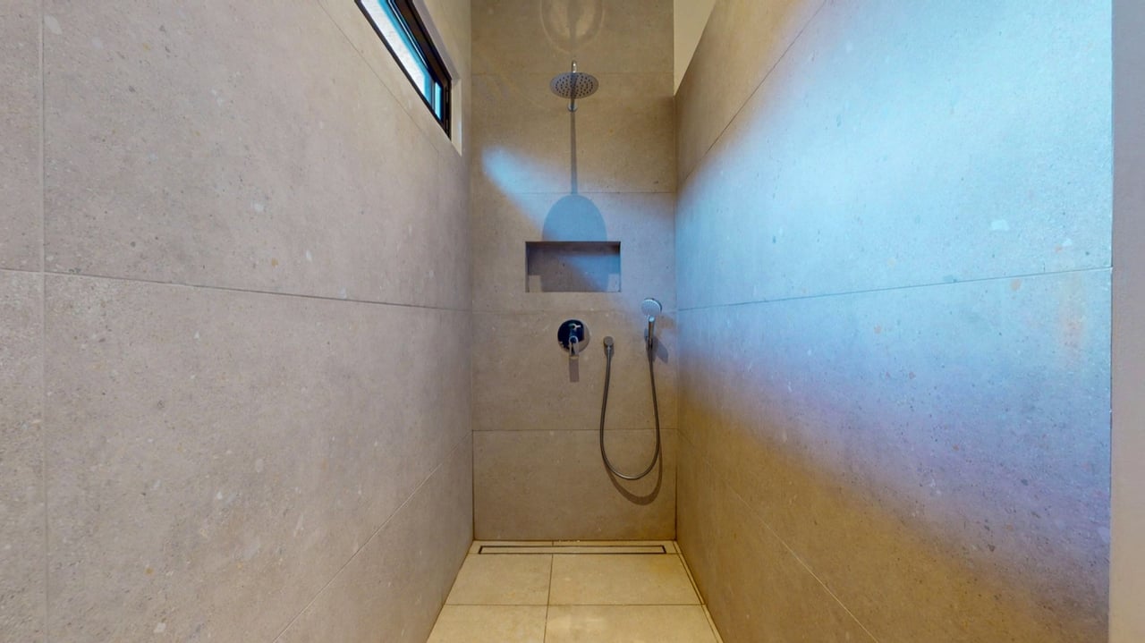 New Modern Ojochal Home with Pool, Office & Mountain Views 24/7 Security