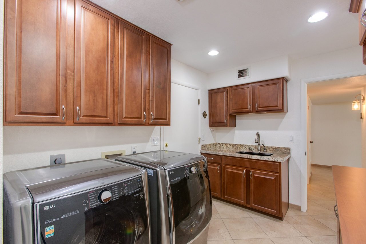1067 E Seminole Dr.