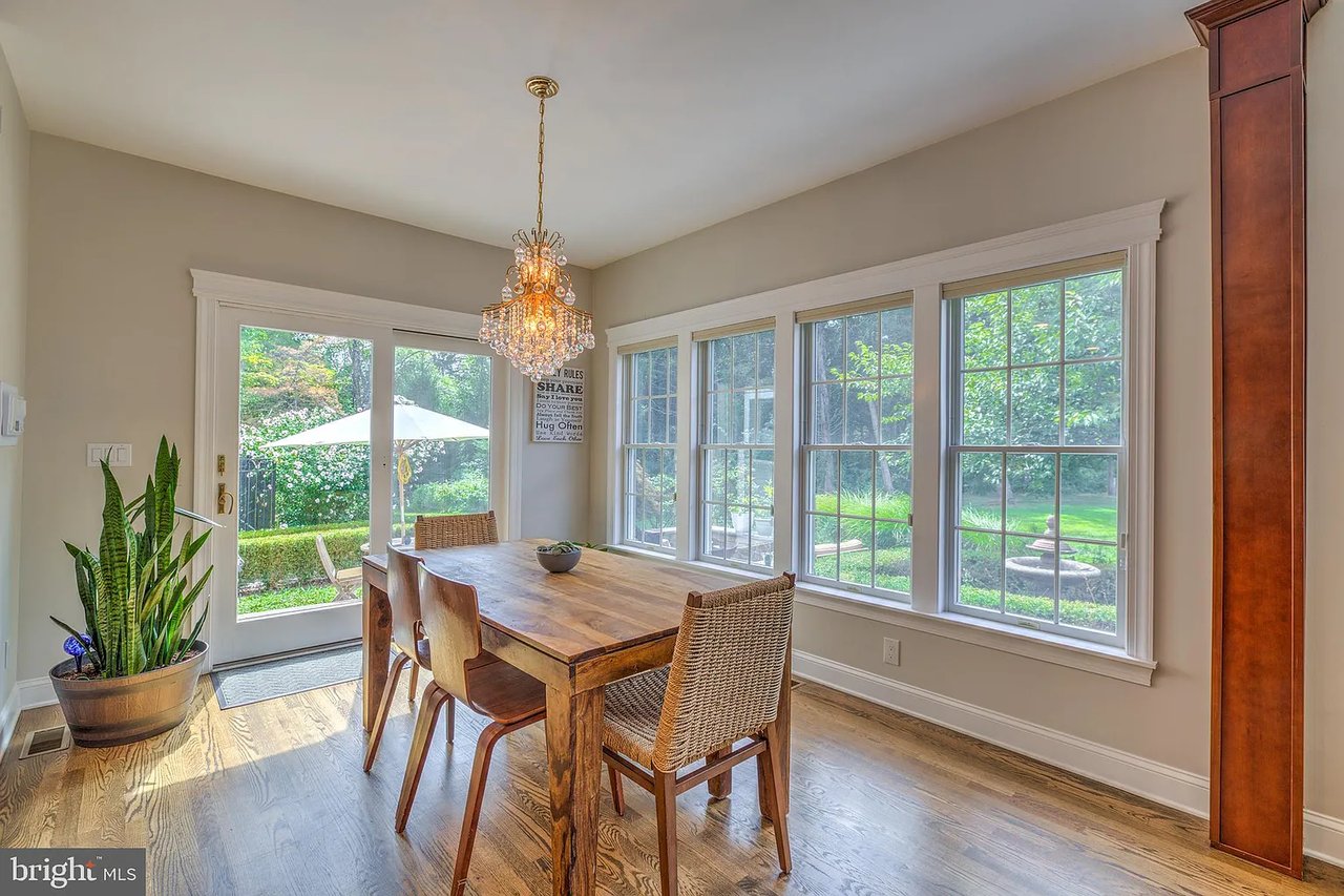 6 Rustic Dr
