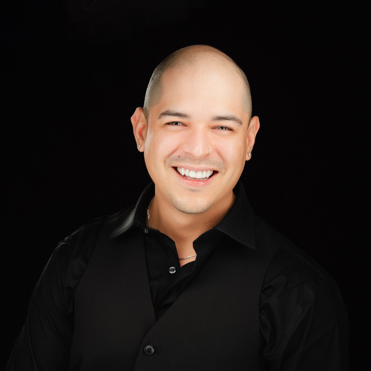 Diego Reyes Wilmington, DE Real Estate Agent Headshot