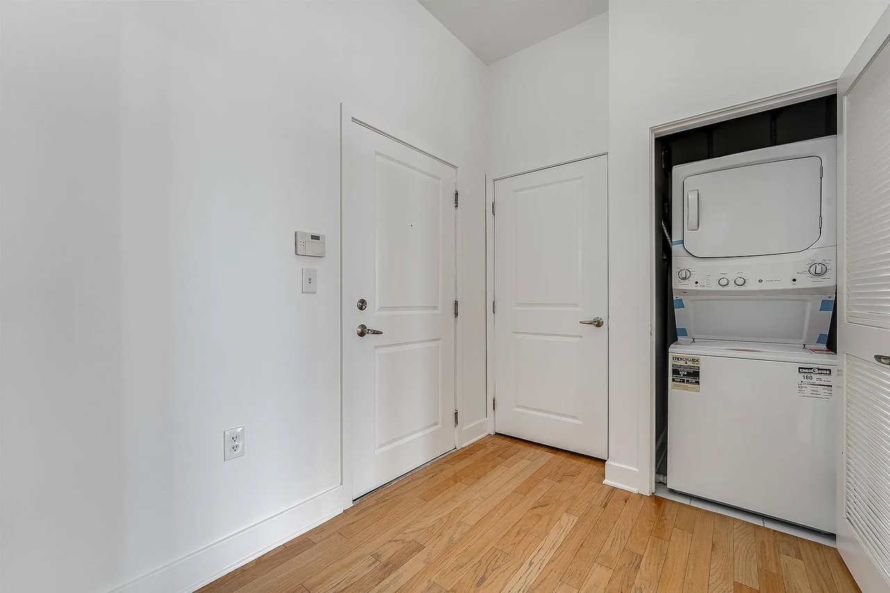 3 Greenwich Dr #112