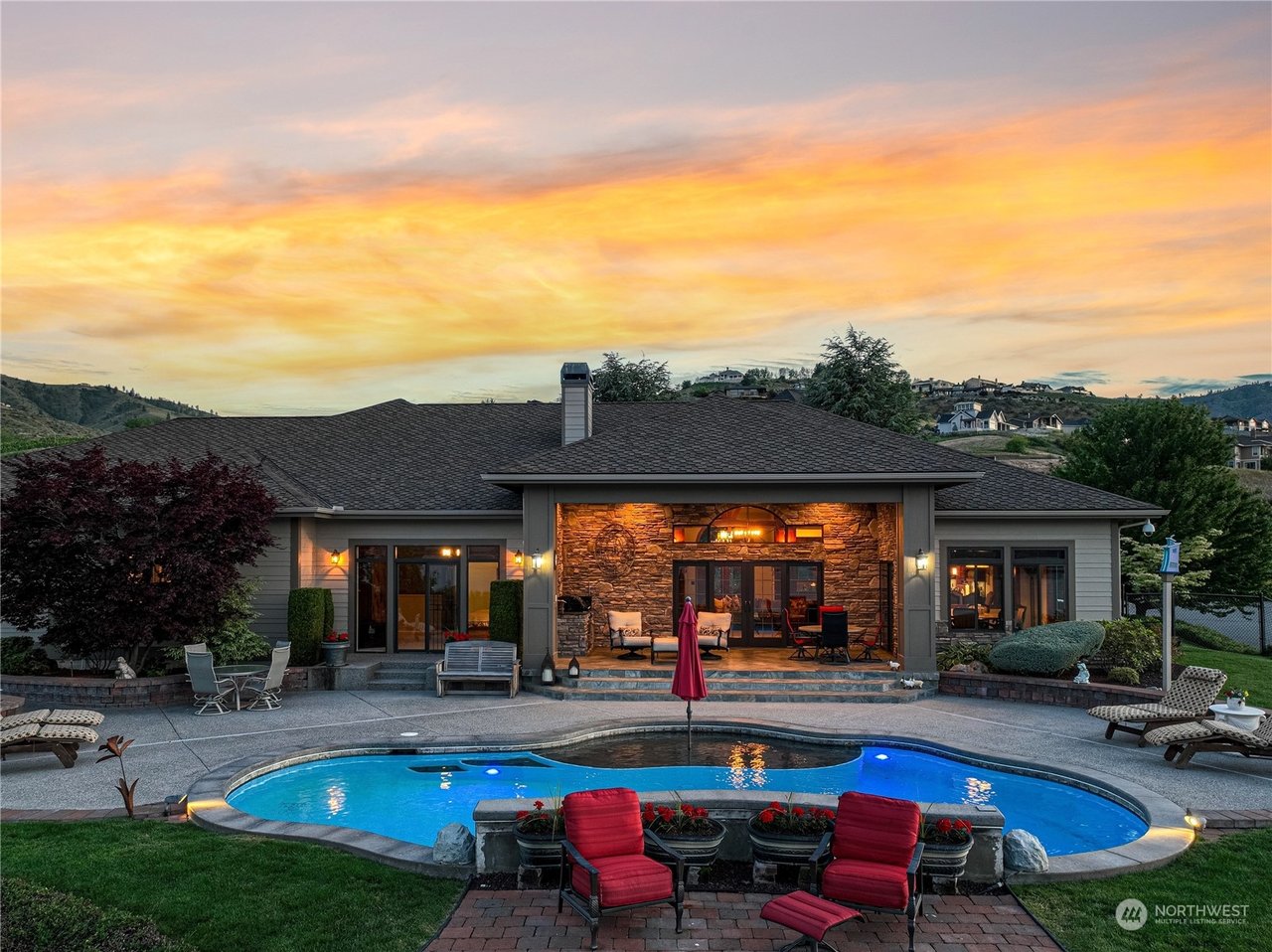 270 Bene Vista Ln