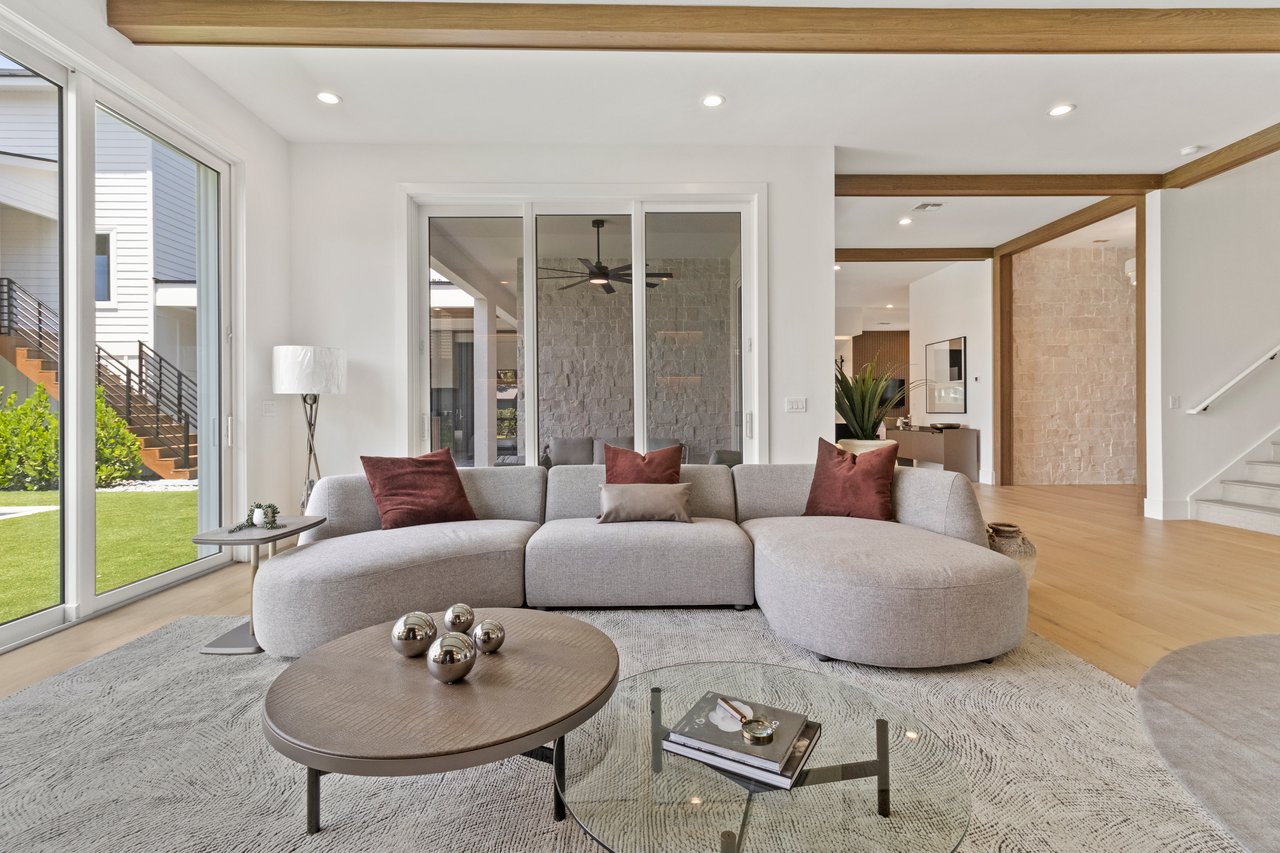 7706 Ficquette Rd- Windermere