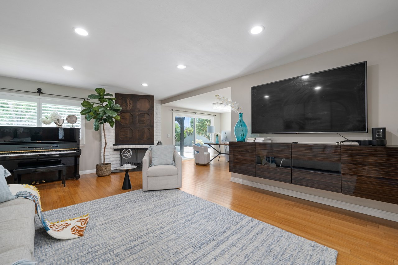 21212 Binghampton Cir