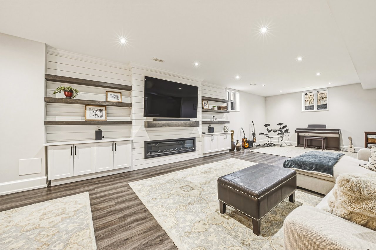 Custom South Aldershot Retreat