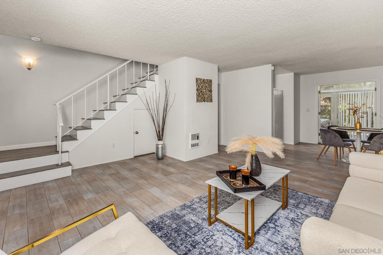 7779 Camino Glorita San Diego, CA 92122