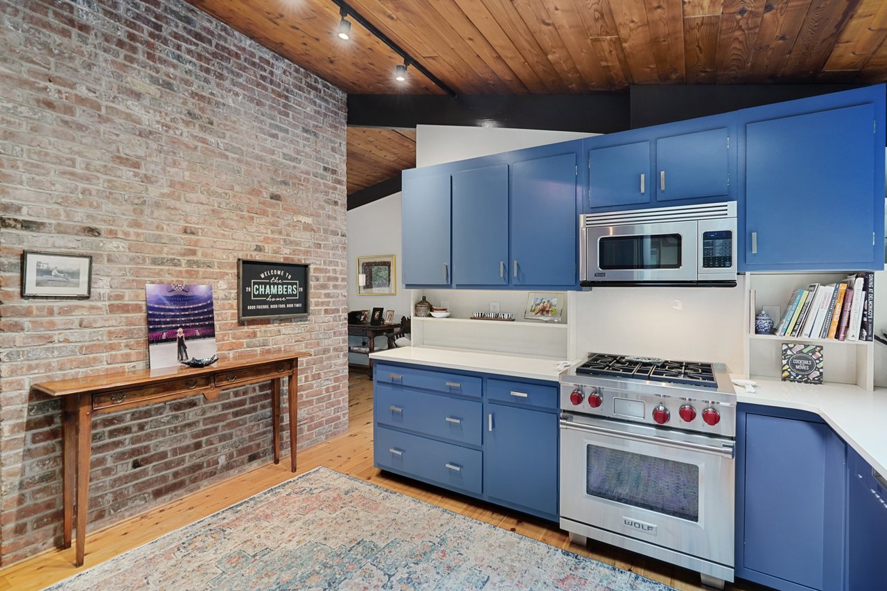 107 Middle Patent Road