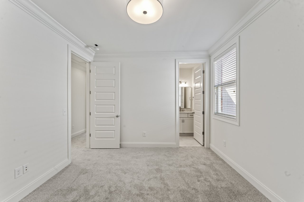 1014 Conar St