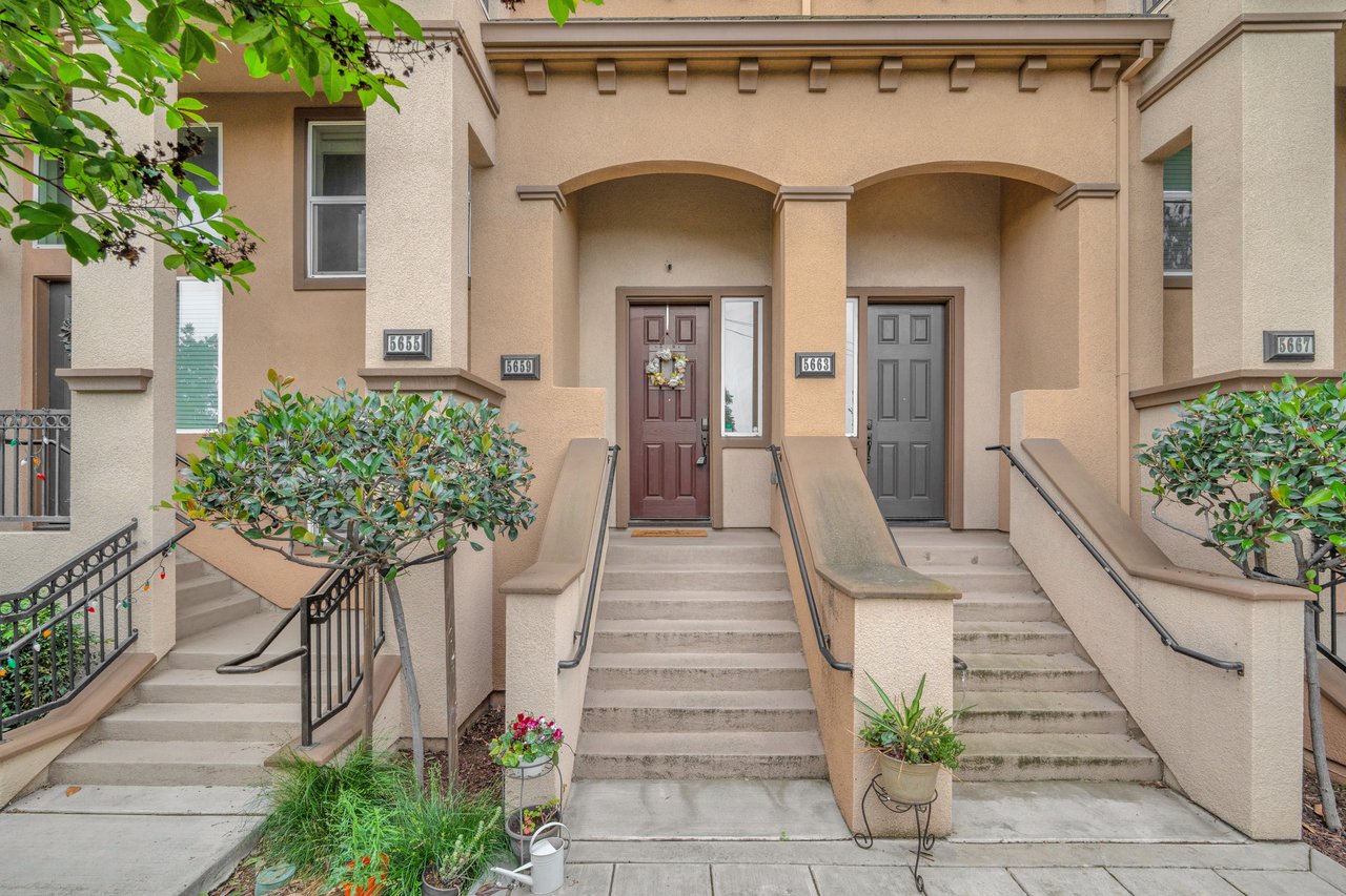 5659 Daylily St