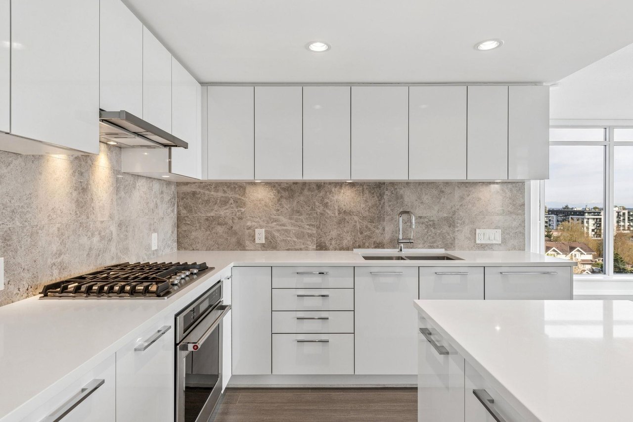 808-6700 Dunblane Ave Unit: 808