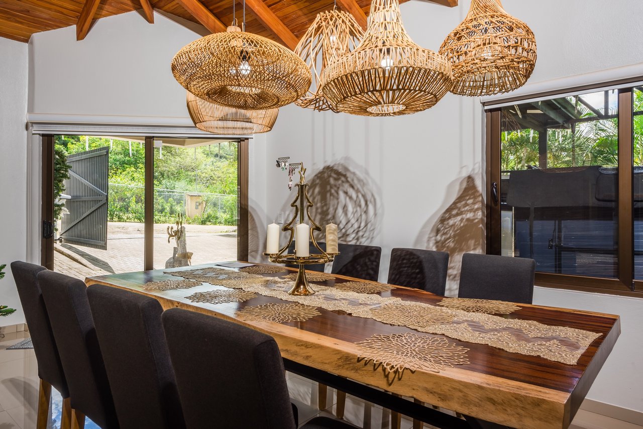 Casa Cielo | Luxurious Multifunctional Estate with Main House, Apartments, and Pool in Guanacaste!