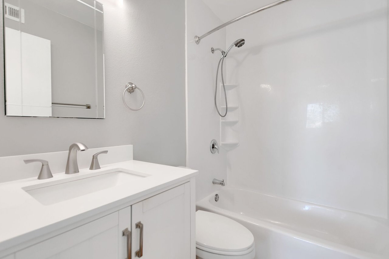 1460 Forest Glen 4