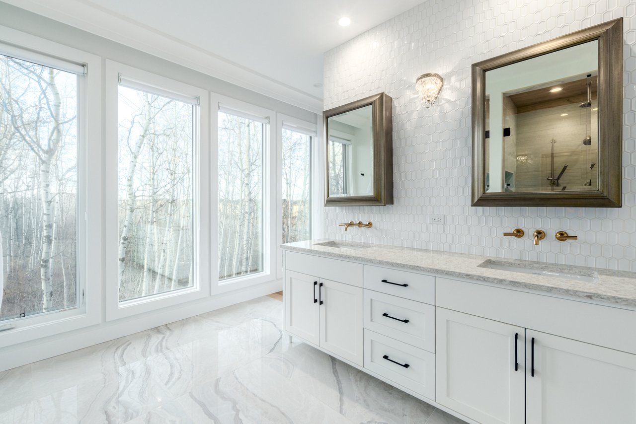 Modern Custom Built Family Home