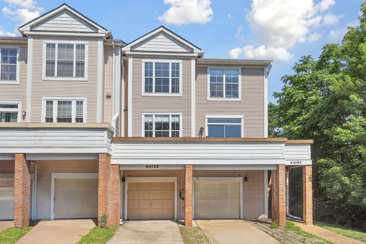 44192 Mossy Brook Square