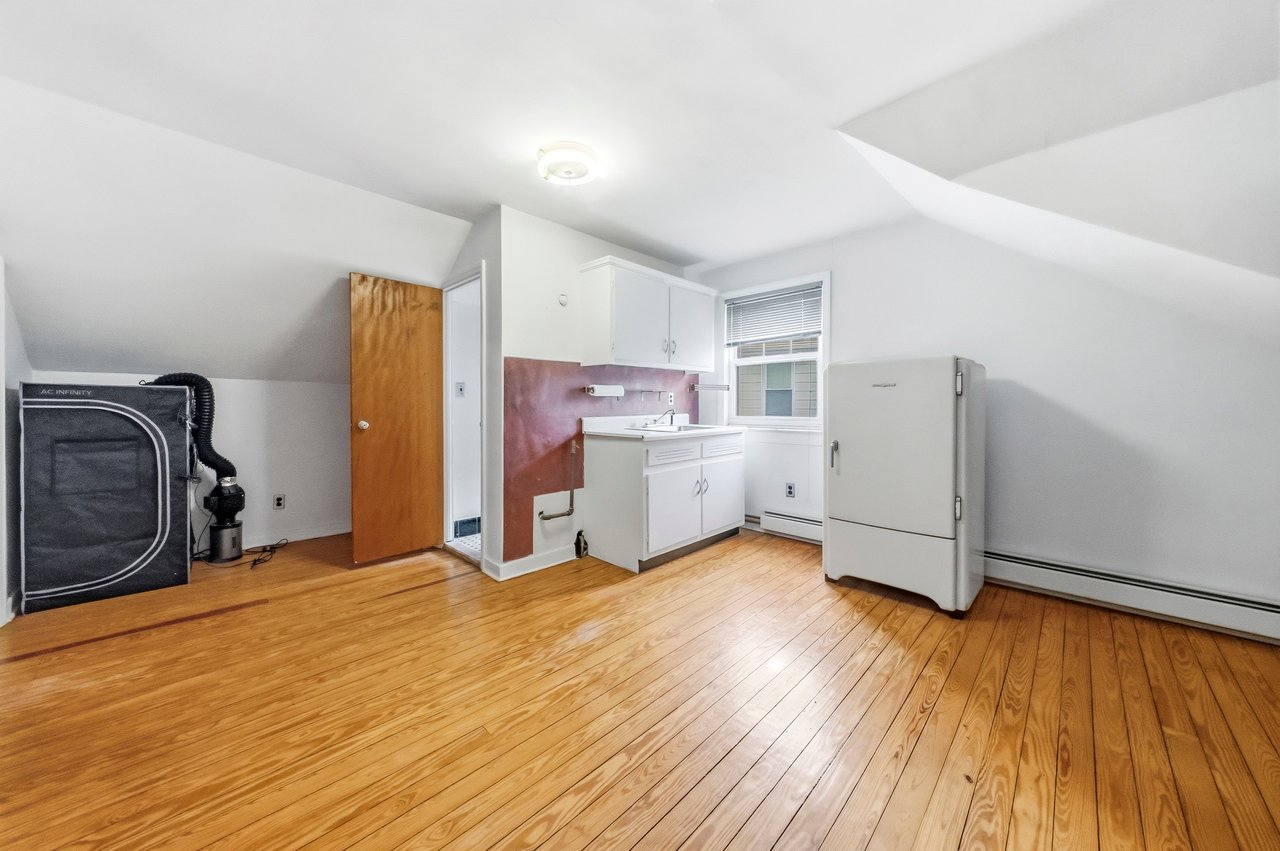 1028 Harvard Place, Fort Lee, NJ 07024
