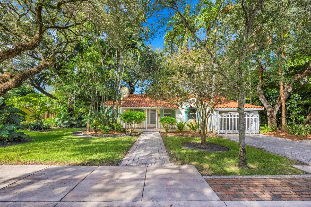 The Oak Haven - The Perfect Coral Gables Home
