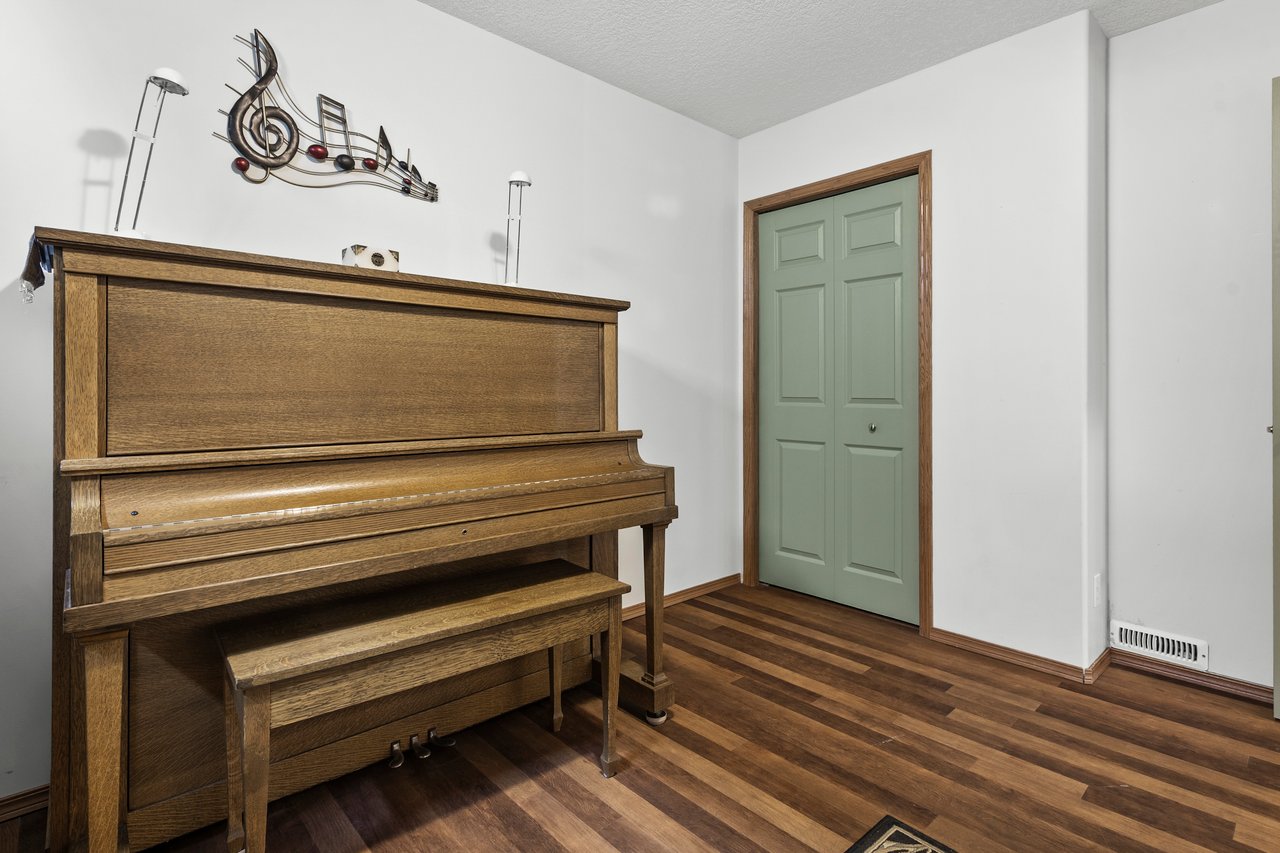 122 West Terrace Place