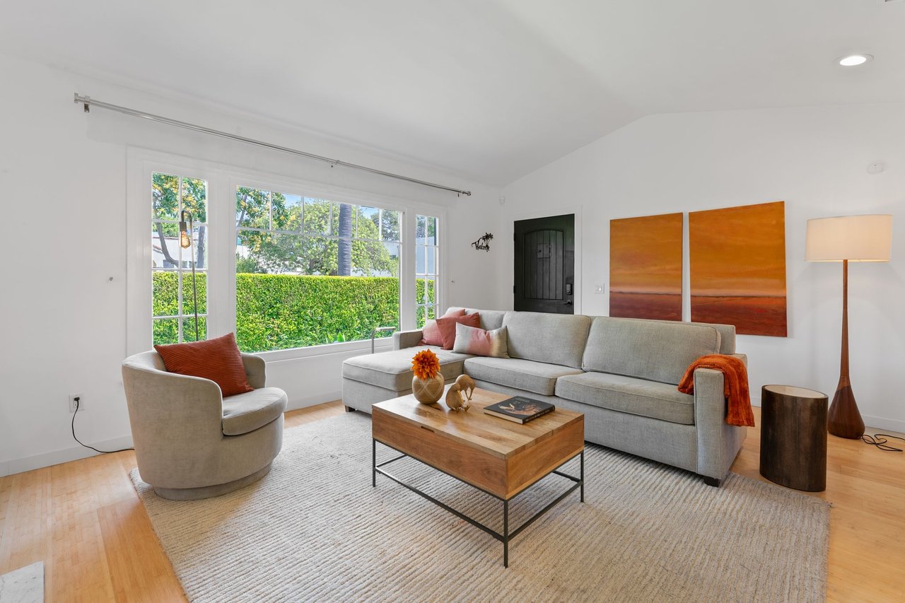 8814 Rosewood