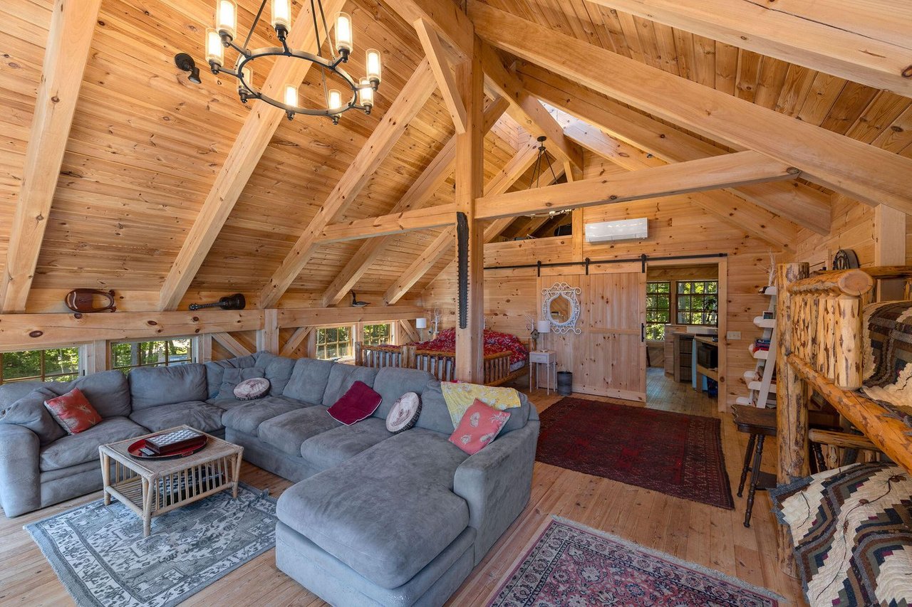 2226 Lake Shore Road