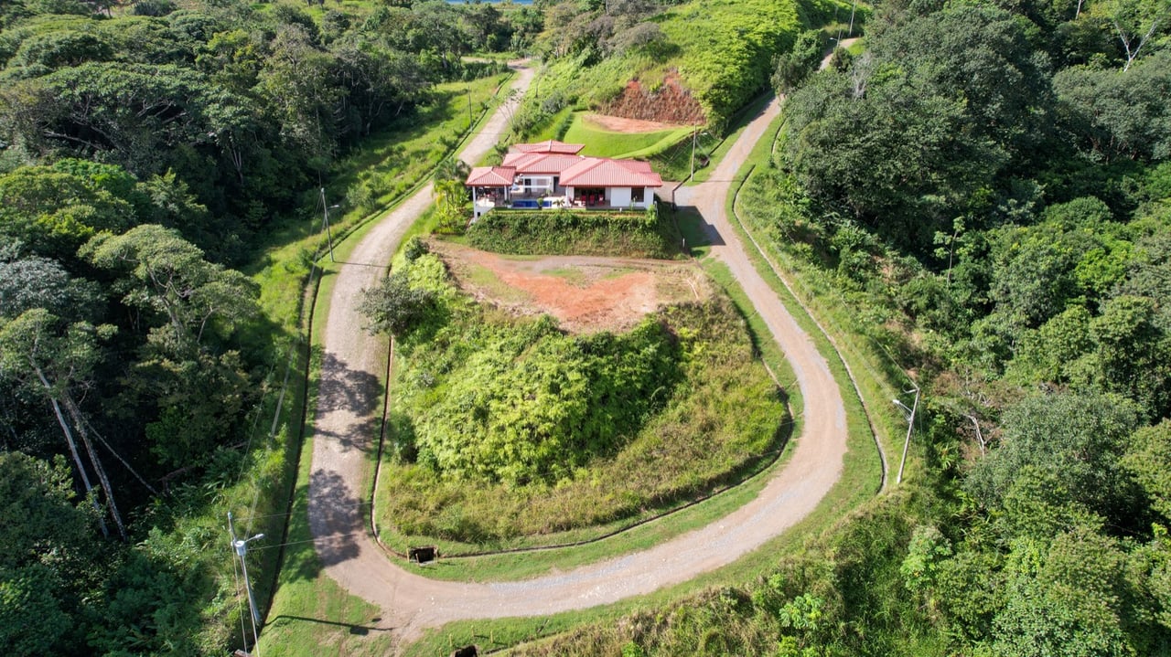 The Best Mountain View Home in South Pacific Costa Rica!