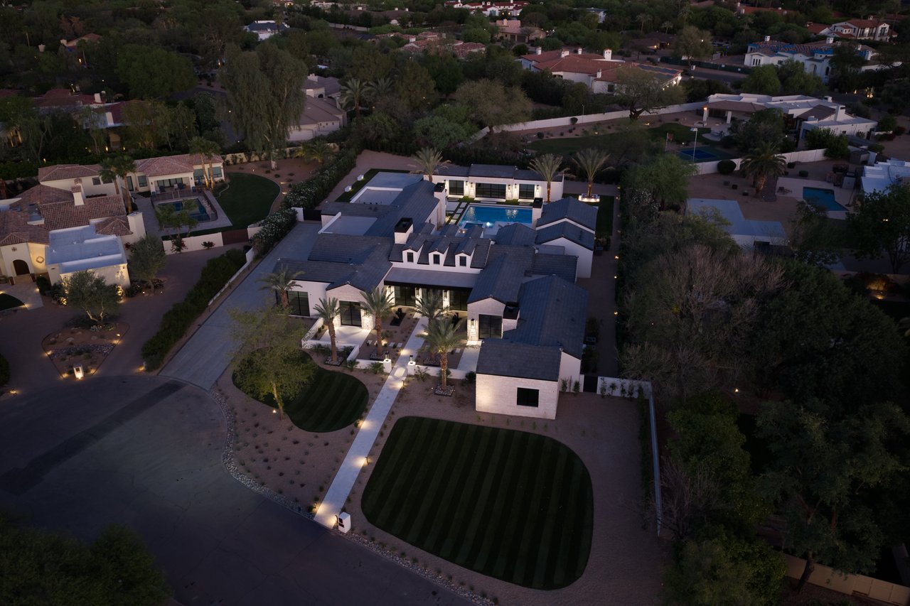 5717 E VIA LOS RANCHOS