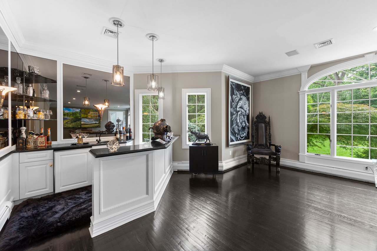 85 Sherwood Rd