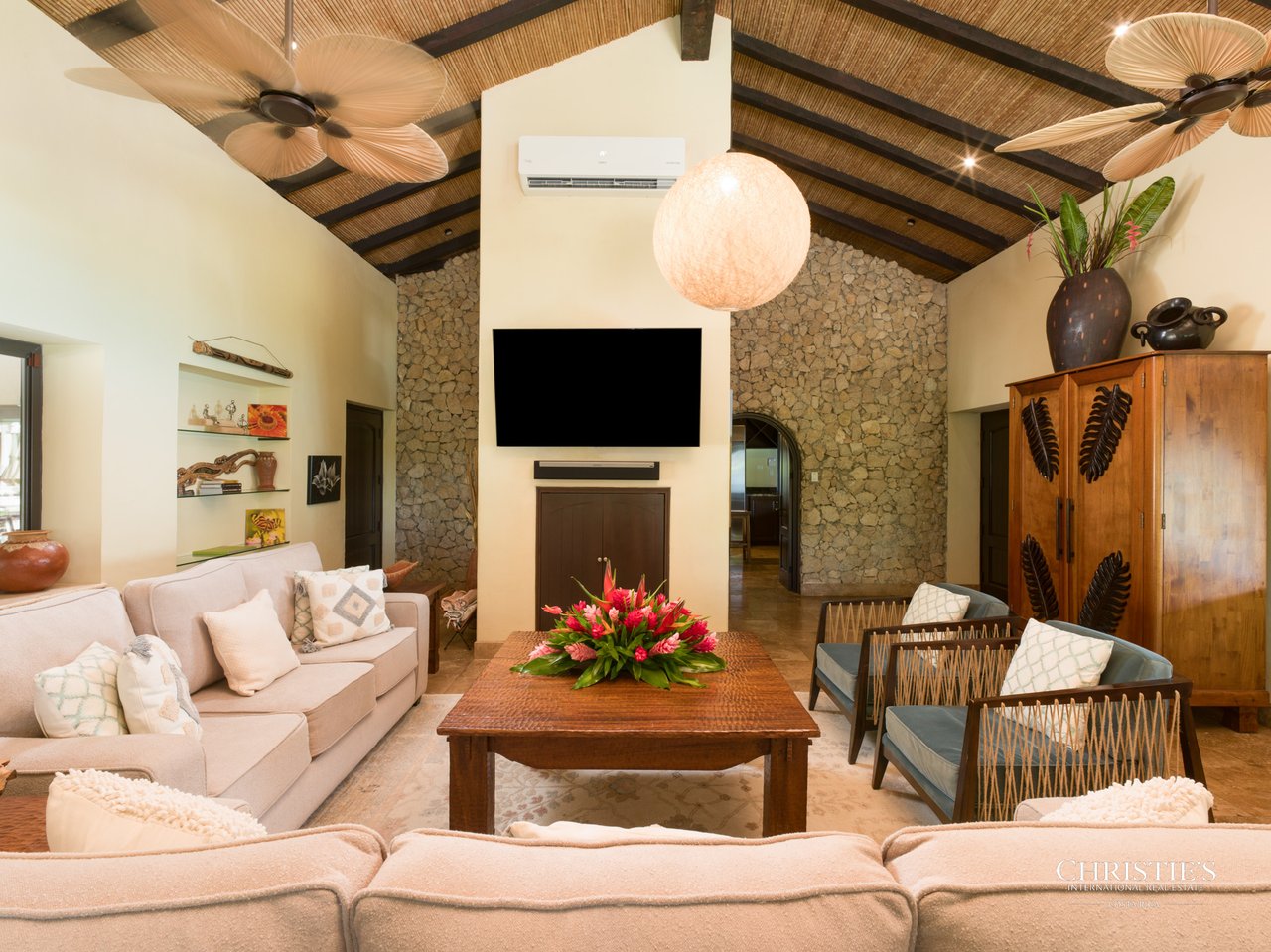 Casa Playa Bonita | Beachfront Luxury Estate in Playa Flamingo