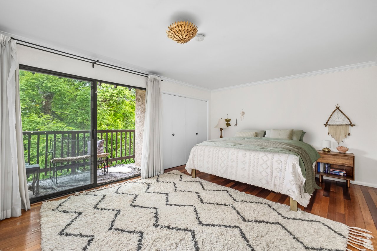 2412 Ocean Ave Unit: 4