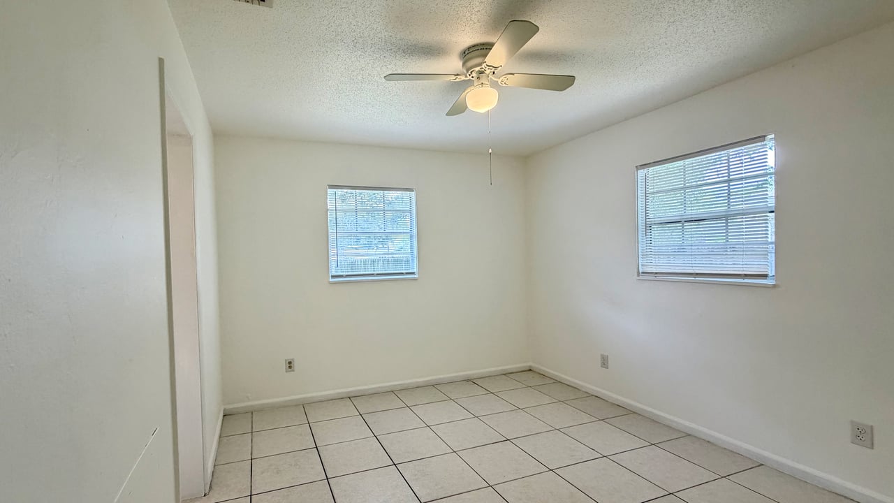 Casselberry Two-Bedroom Unit in Half-Duplex with Private Yard