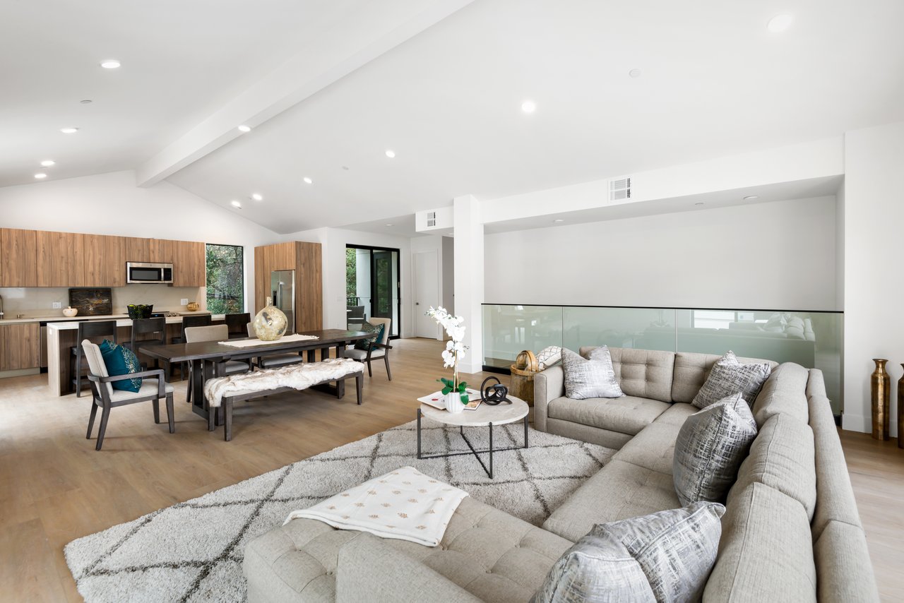 Aurelia Terrace, Regal Pl, 90068