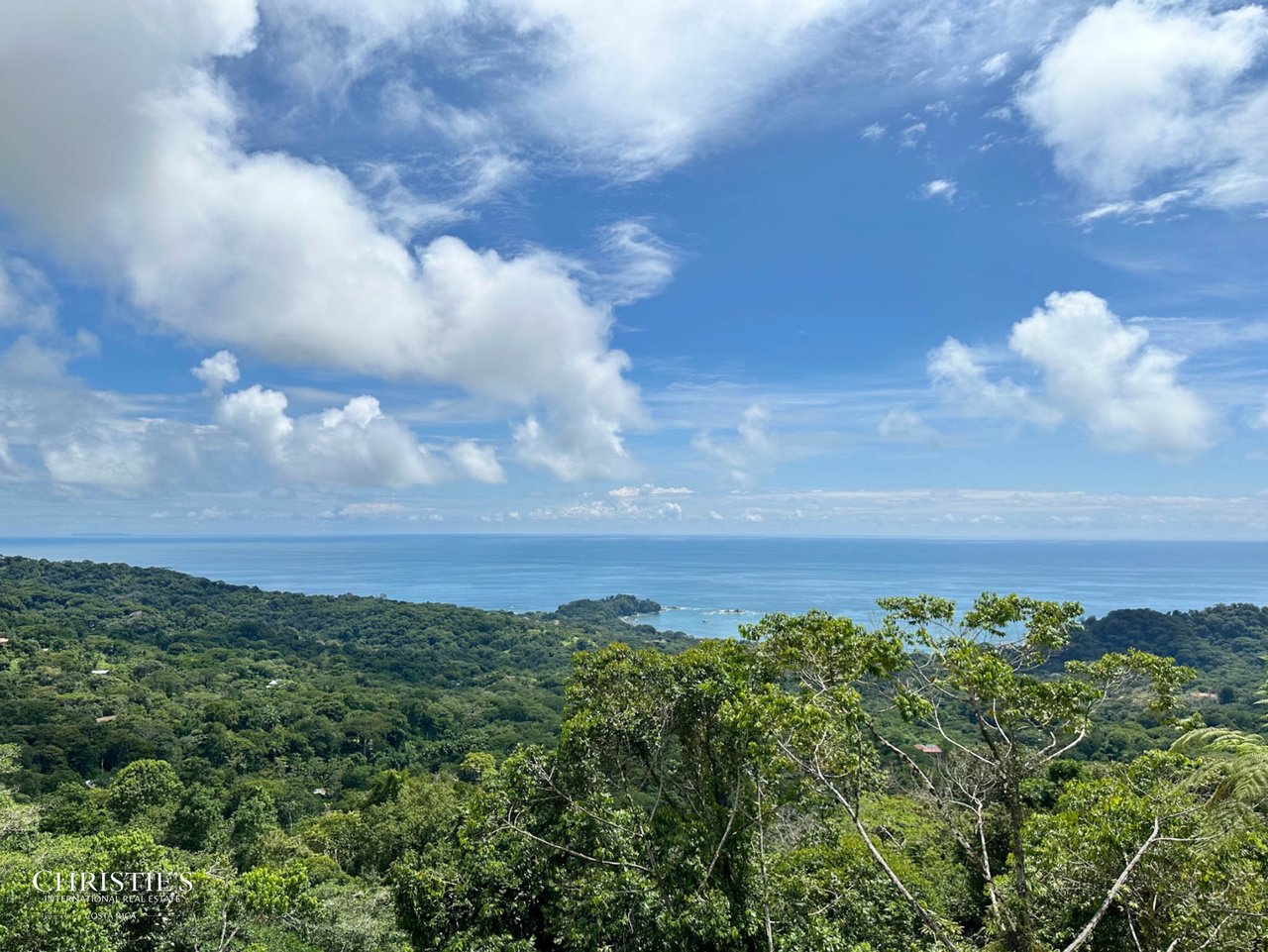 Luxury Farm Estate — 60 hectares of Breathtaking Views & Ultimate Privacy