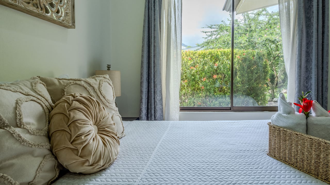 Tropical 3-Cabin Home with Pool and Gardens in the Heart of Uvita