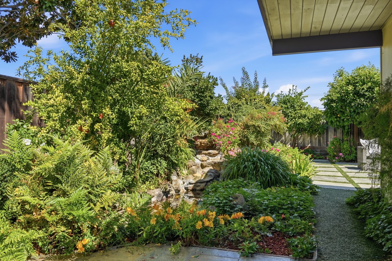 387 Vasquez AVE