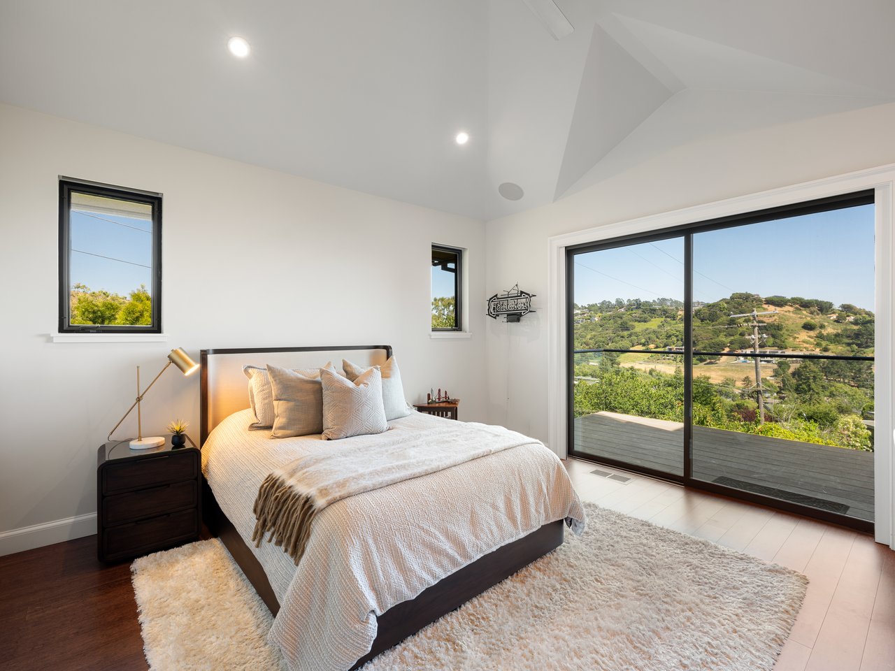 Stunning View Residence Built in 2015