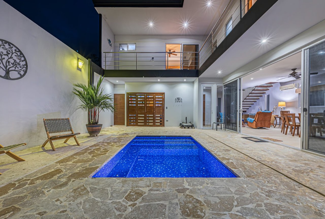 3-Bedroom Villa Within Walking Distance to Playa Hermosa