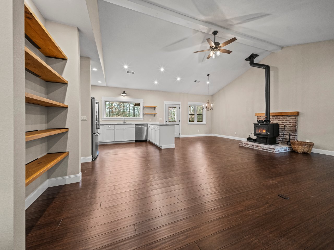 Thunder Mountain Homestead