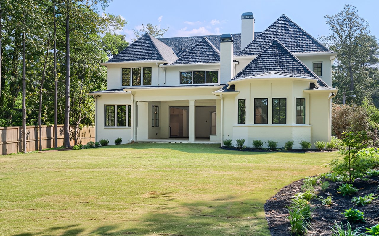 Four Backyards We Love for the 4th