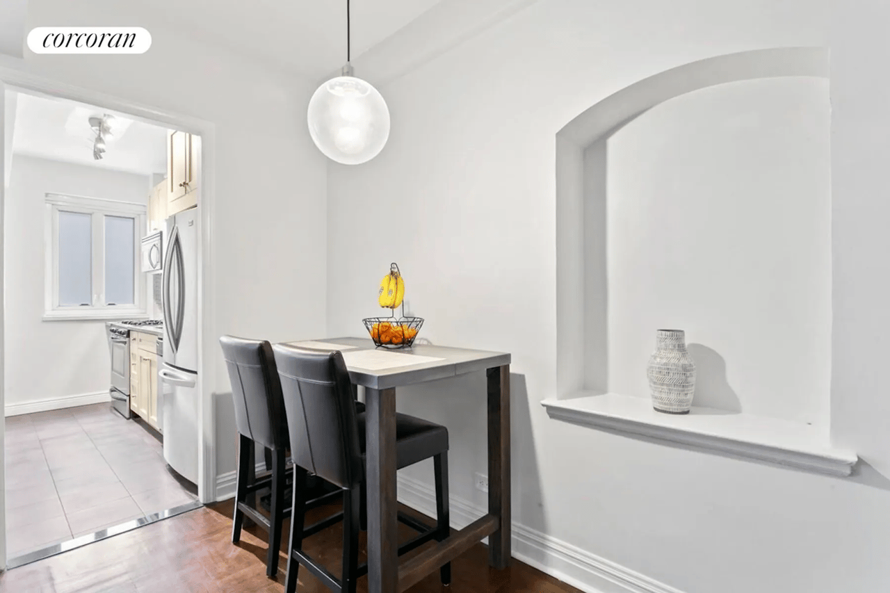 333 West 57th Street, 707